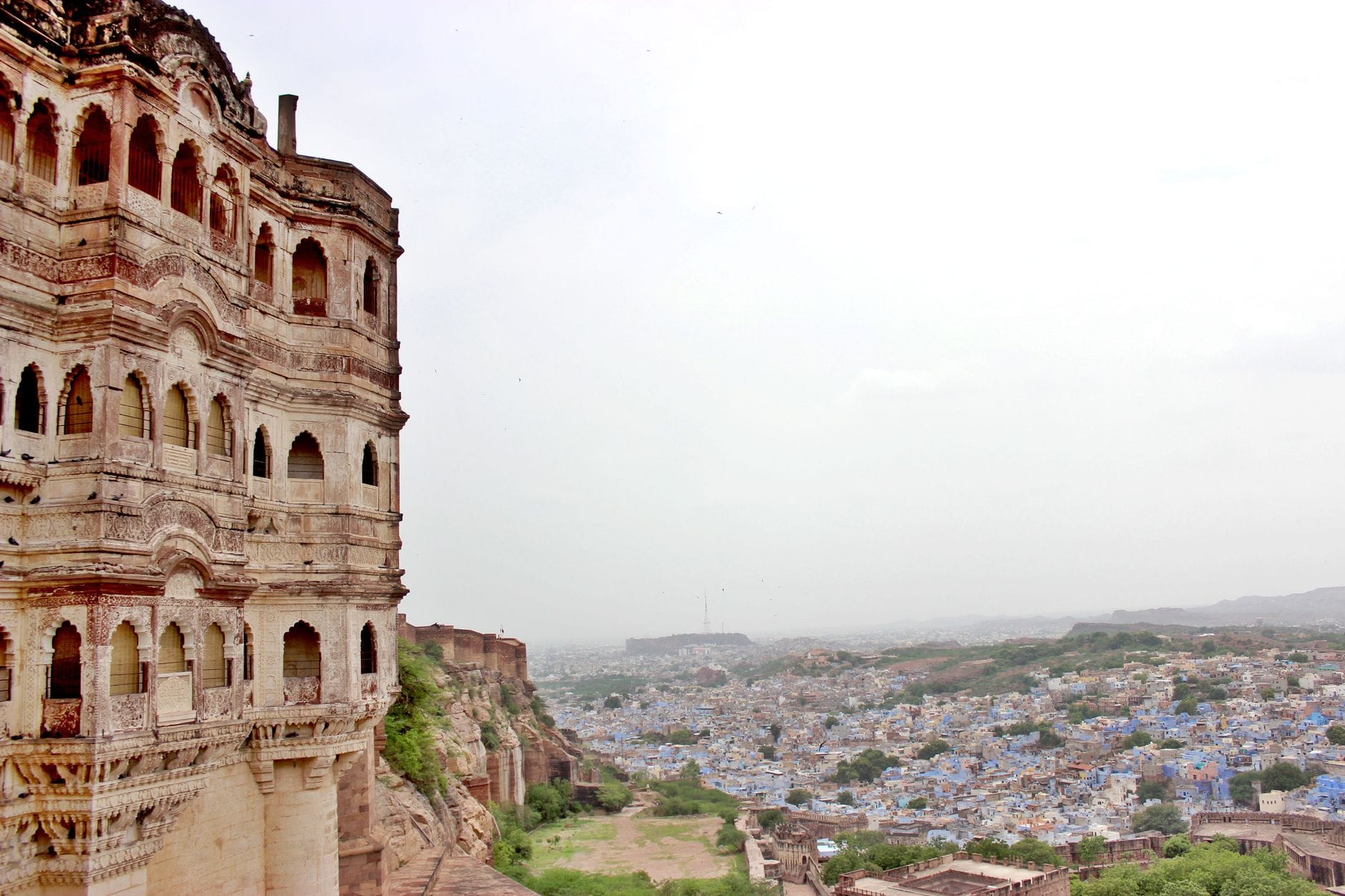Fort Mehrangarh nad Niebieskim Miastem Jodhpur w Radżastanie
